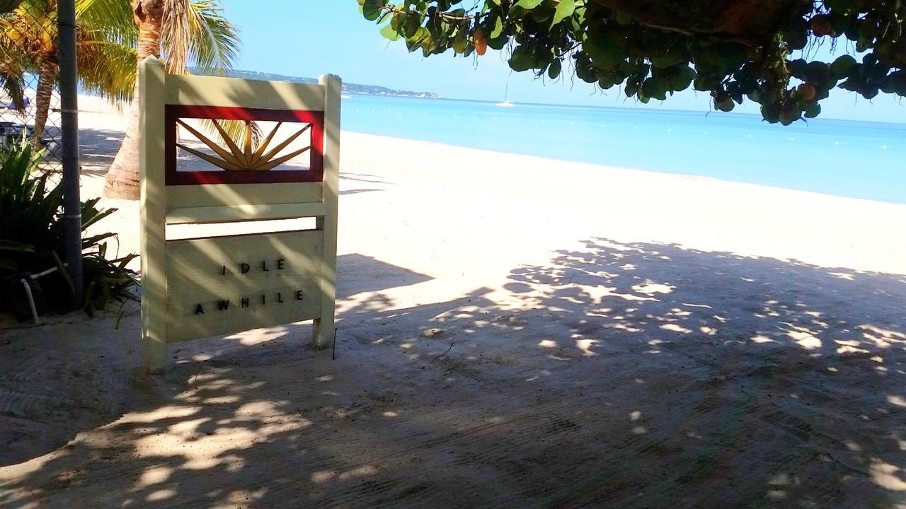 Idle Awhile Beach Hotel Negril Esterno foto