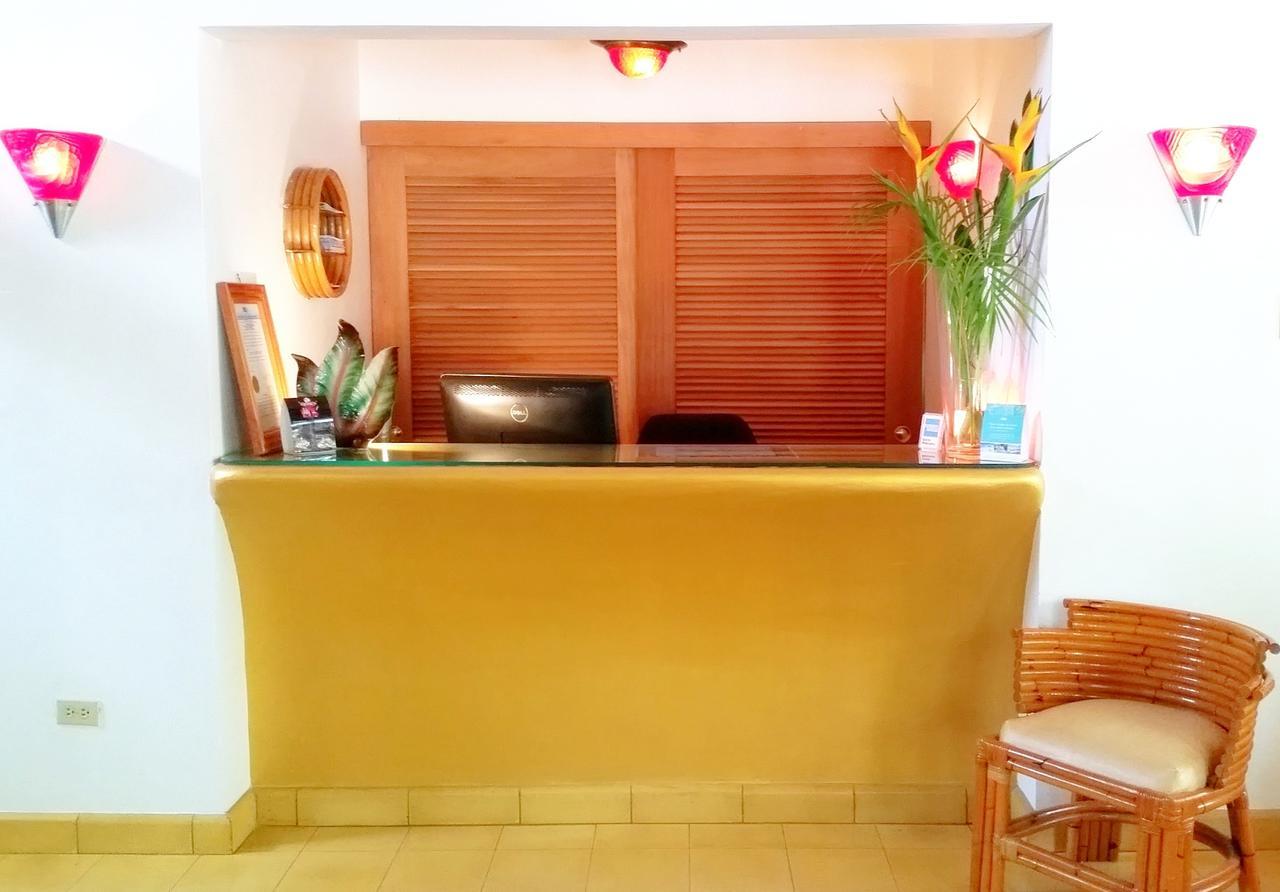 Idle Awhile Beach Hotel Negril Esterno foto