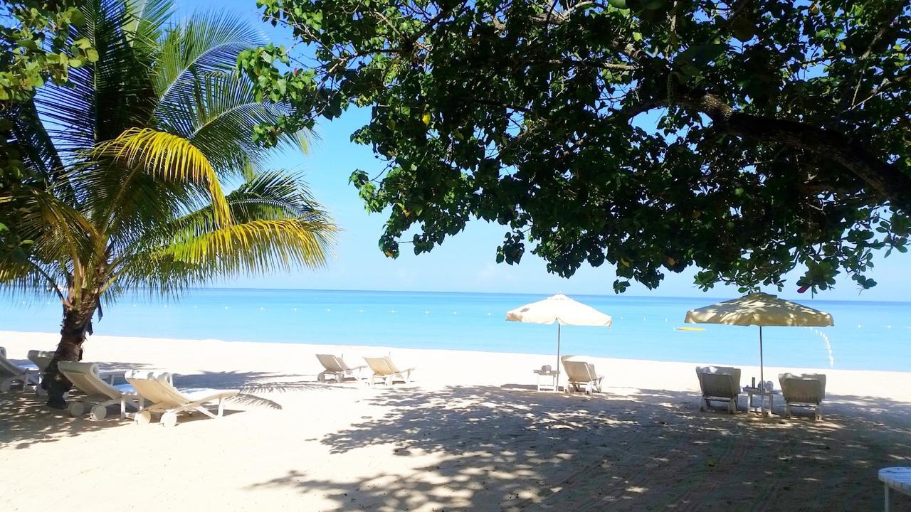 Idle Awhile Beach Hotel Negril Esterno foto