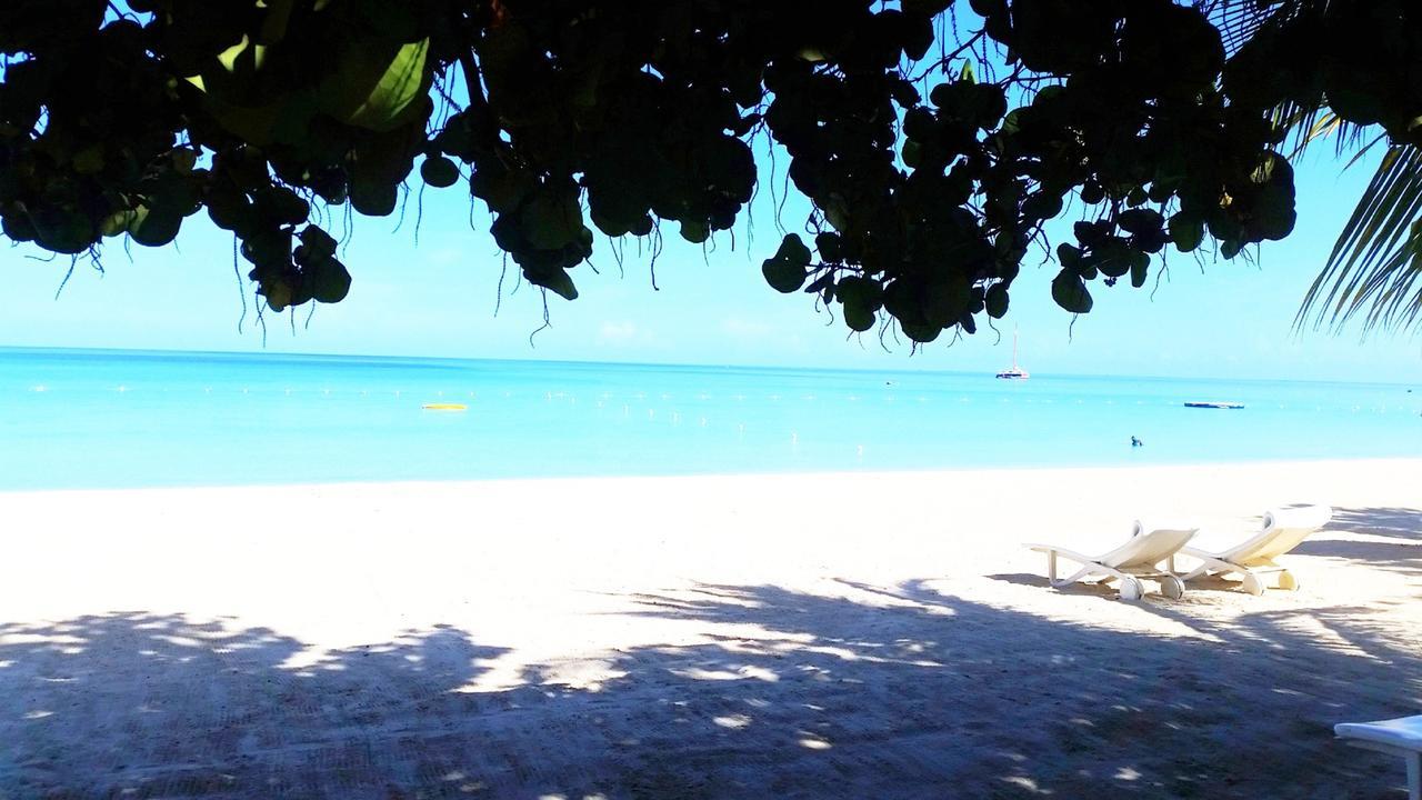 Idle Awhile Beach Hotel Negril Esterno foto